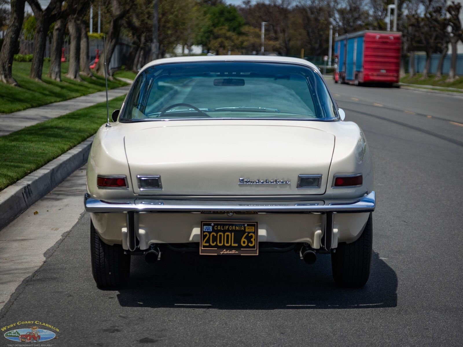 Studebaker-Avanti-1963-2-Door-Coupe-16