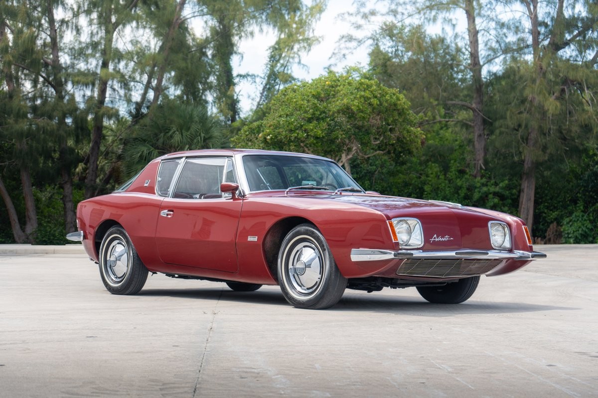 Studebaker-Avanti-1964-10