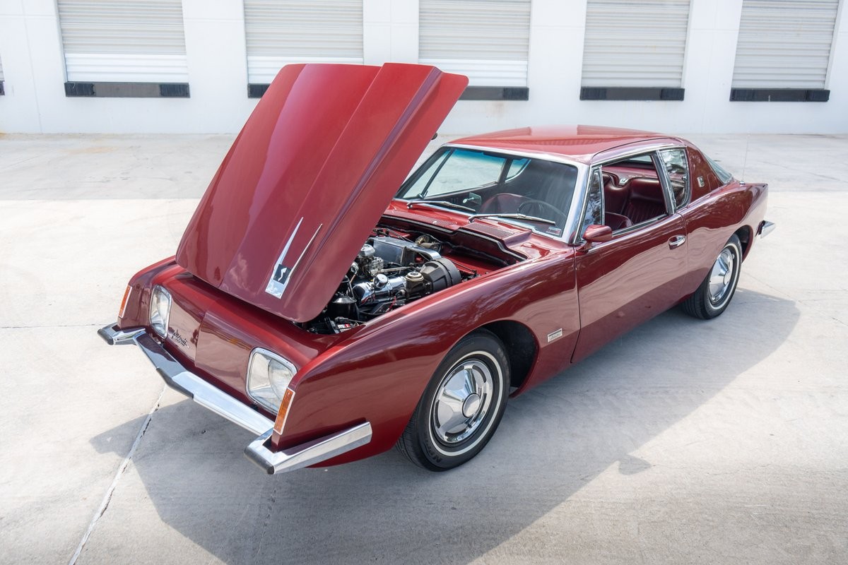 Studebaker-Avanti-1964-11