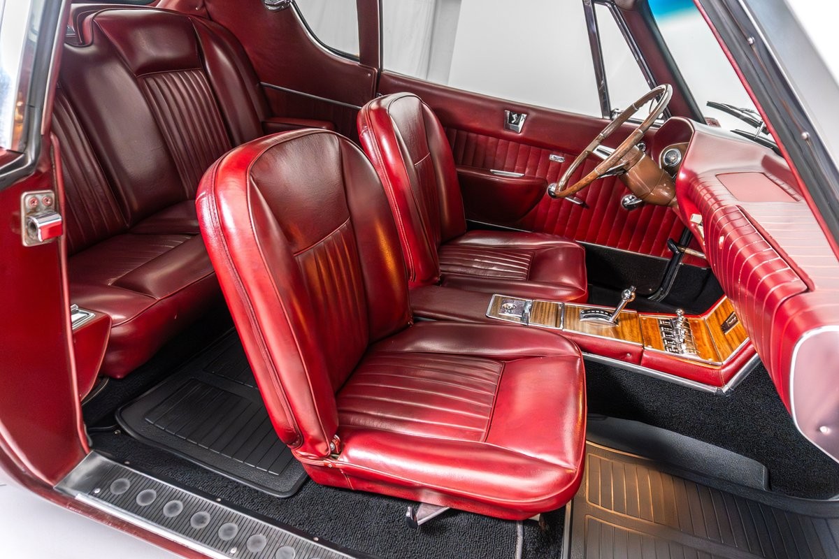 Studebaker-Avanti-1964-17