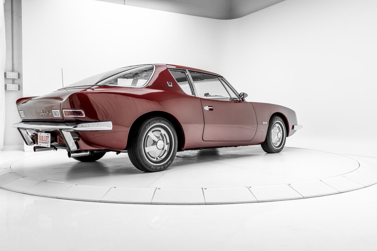 Studebaker-Avanti-1964-26