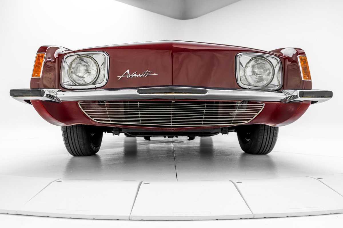 Studebaker-Avanti-1964-38