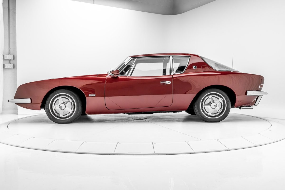 Studebaker-Avanti-1964-4
