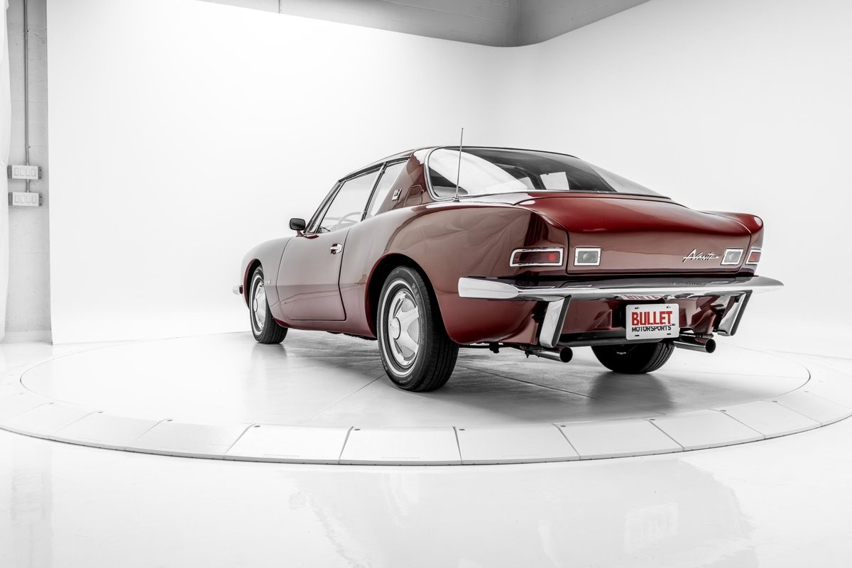 Studebaker-Avanti-1964-6