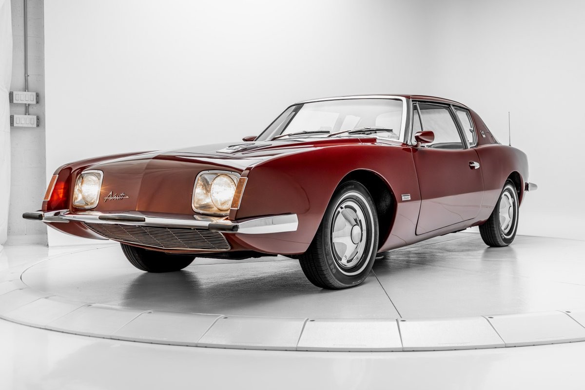 Studebaker-Avanti-1964