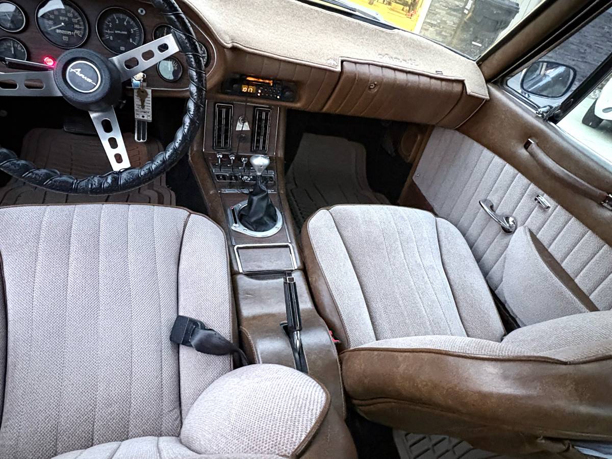 Studebaker-Avanti-1976-brown-14