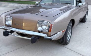Studebaker-Avanti-1976-brown-3
