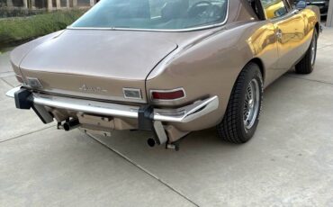Studebaker-Avanti-1976-brown-6