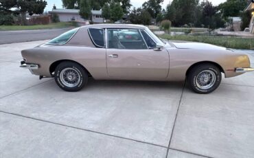Studebaker-Avanti-1976-brown-8