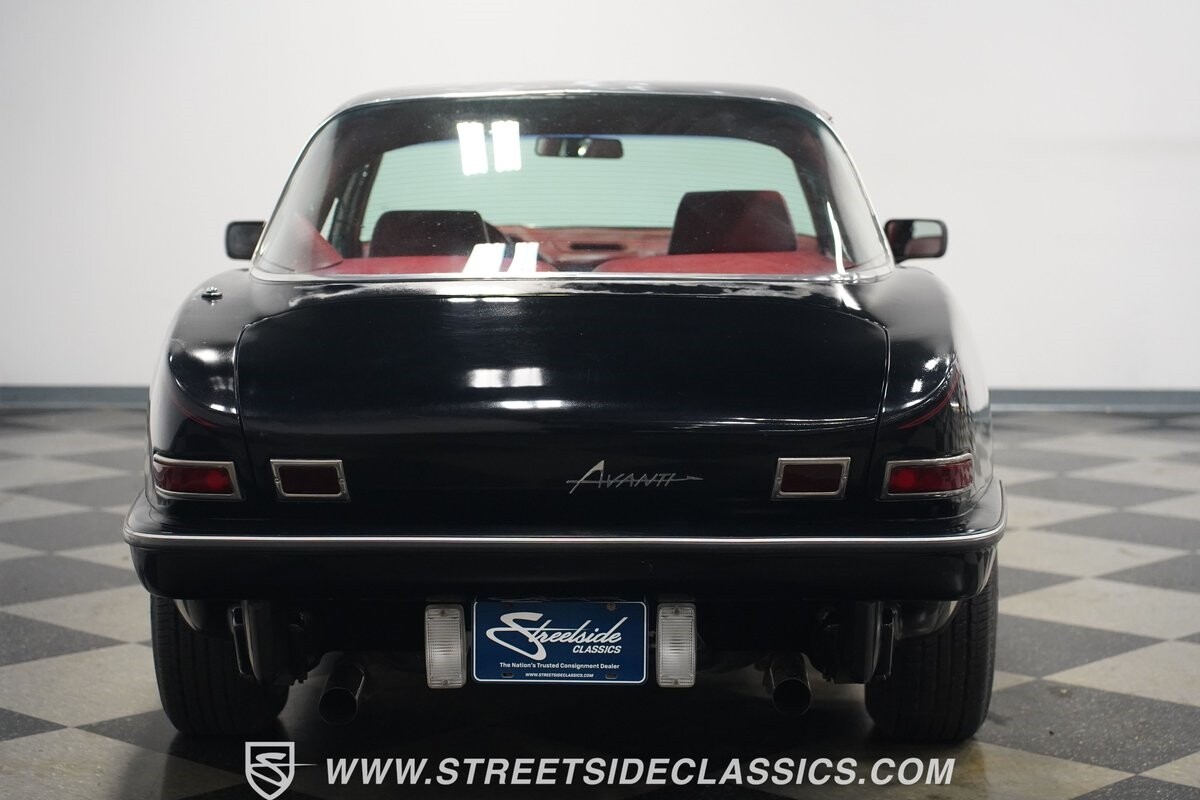 Studebaker-Avanti-1984-Coupe-13