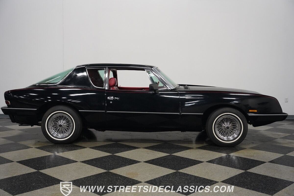 Studebaker-Avanti-1984-Coupe-17