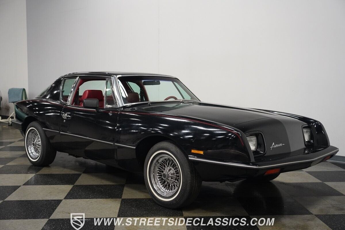 Studebaker-Avanti-1984-Coupe-19