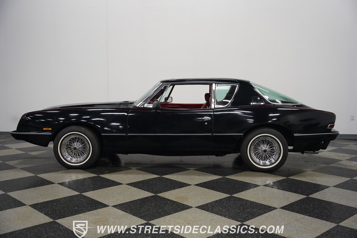 Studebaker-Avanti-1984-Coupe-2