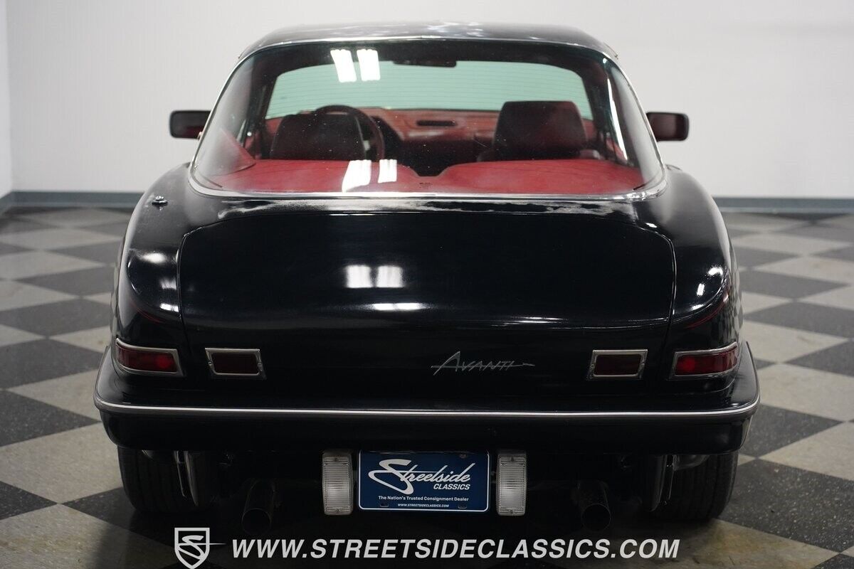 Studebaker-Avanti-1984-Coupe-29