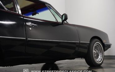 Studebaker-Avanti-1984-Coupe-32