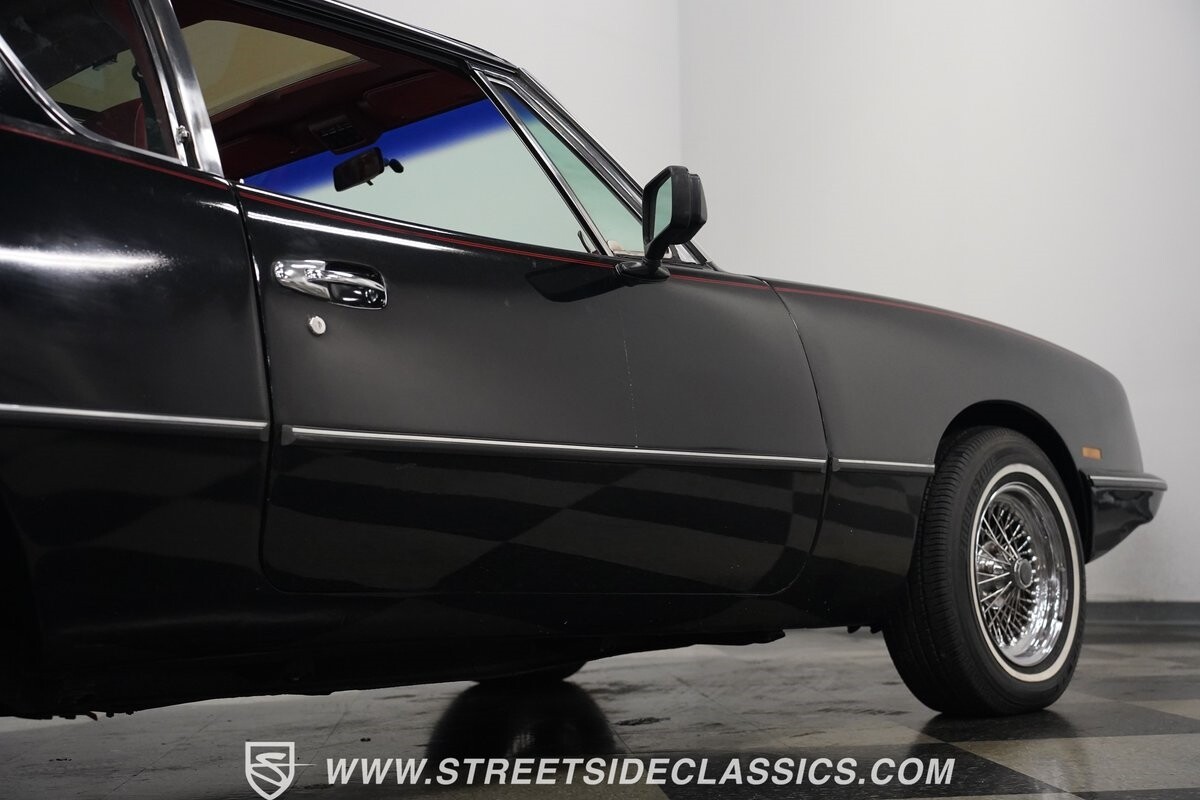 Studebaker-Avanti-1984-Coupe-32