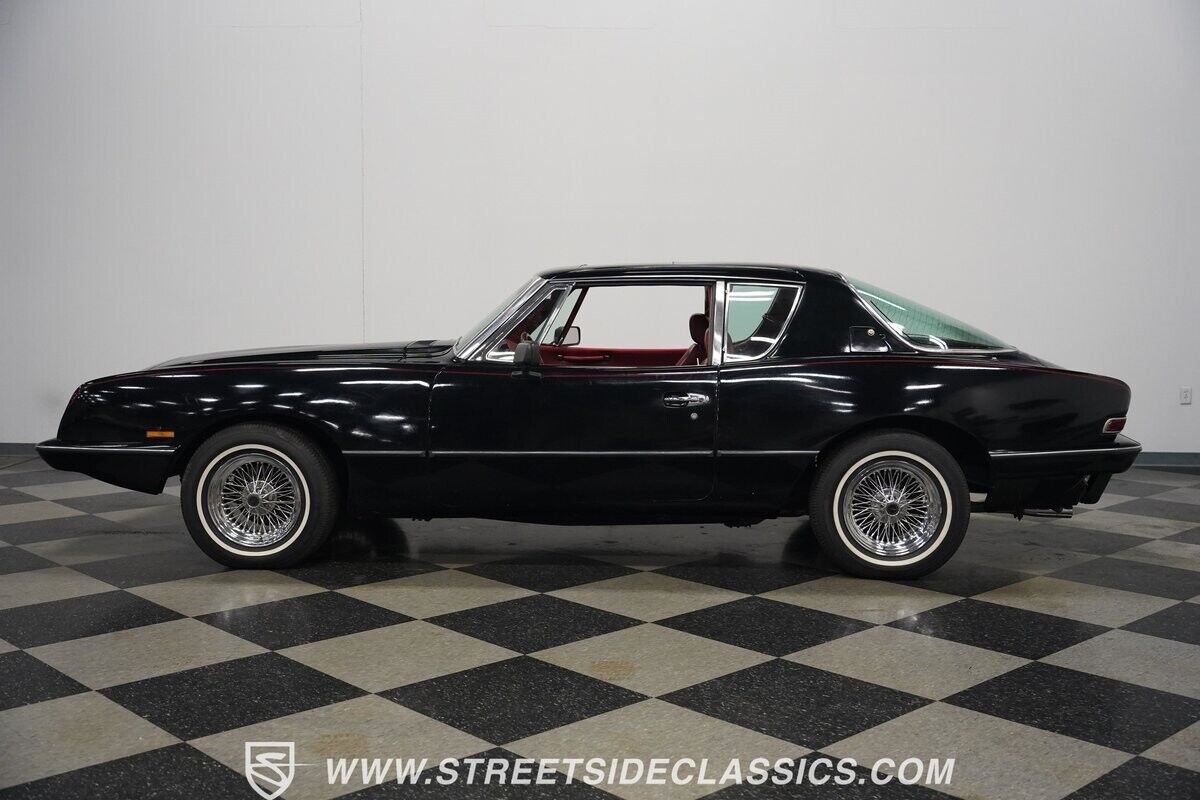 Studebaker-Avanti-1984-Coupe-9