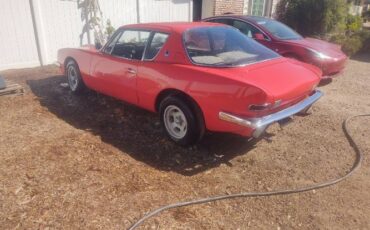 Studebaker-Avanti-1984-Red-6