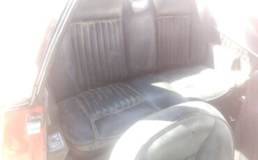 Studebaker-Avanti-1984-Red-8