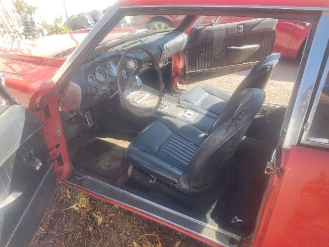 Studebaker-Avanti-1984-Red-9