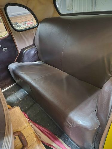 Studebaker-Champion-1940-Yellow-Brown-9