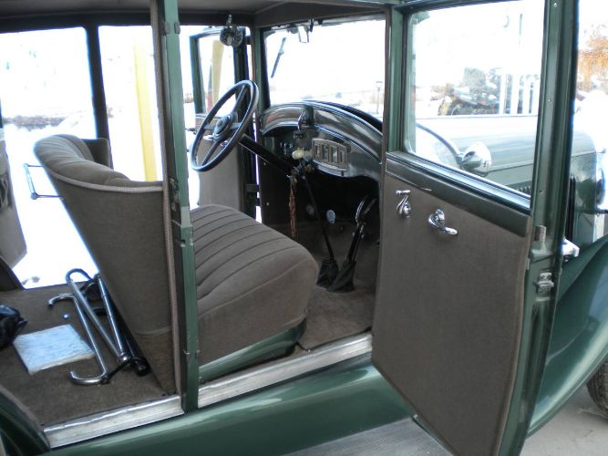 Studebaker-Commander-1928-Green-5