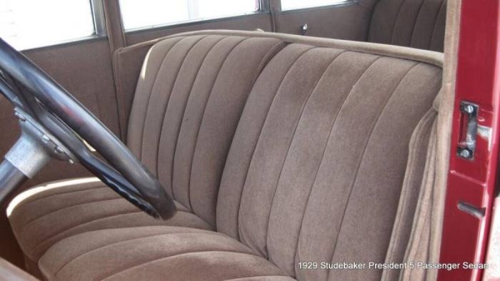 Studebaker-Commander-1929-Burgundy-Beige-12