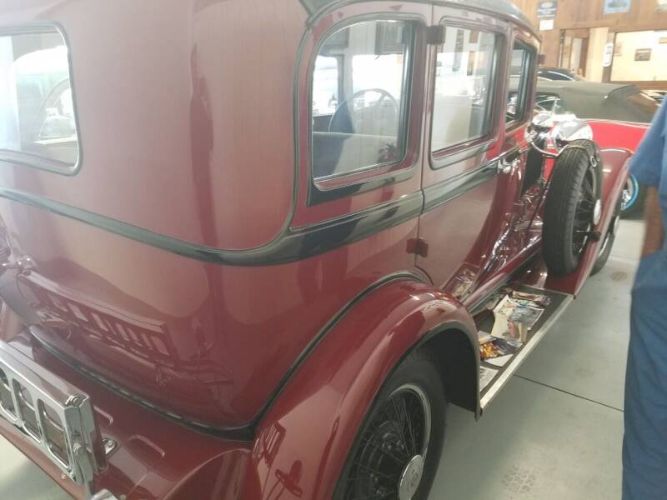 Studebaker-Commander-1929-Burgundy-Beige-22