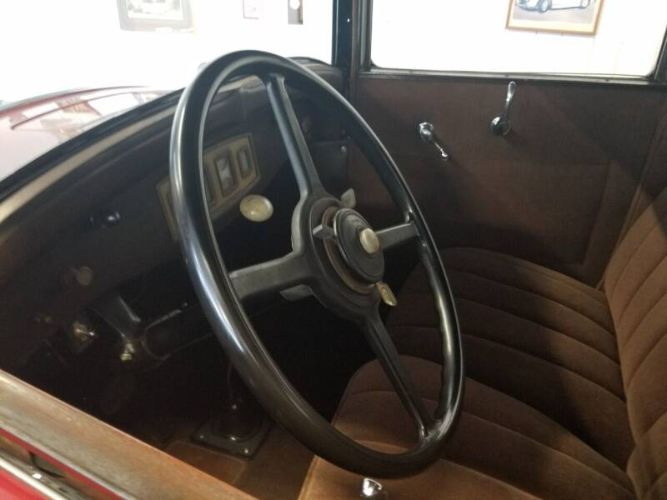 Studebaker-Commander-1929-Burgundy-Beige-24