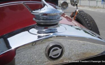 Studebaker-Commander-1929-Burgundy-Beige-5