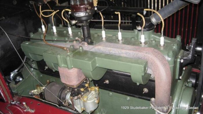 Studebaker-Commander-1929-Burgundy-Beige-7