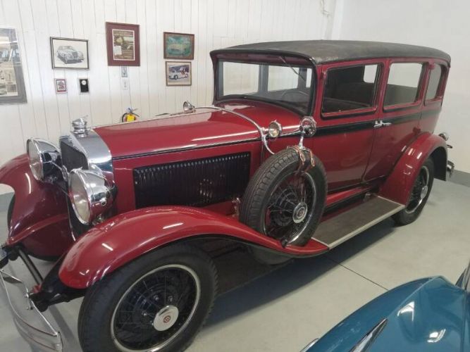 Studebaker-Commander-1929-Burgundy-Beige