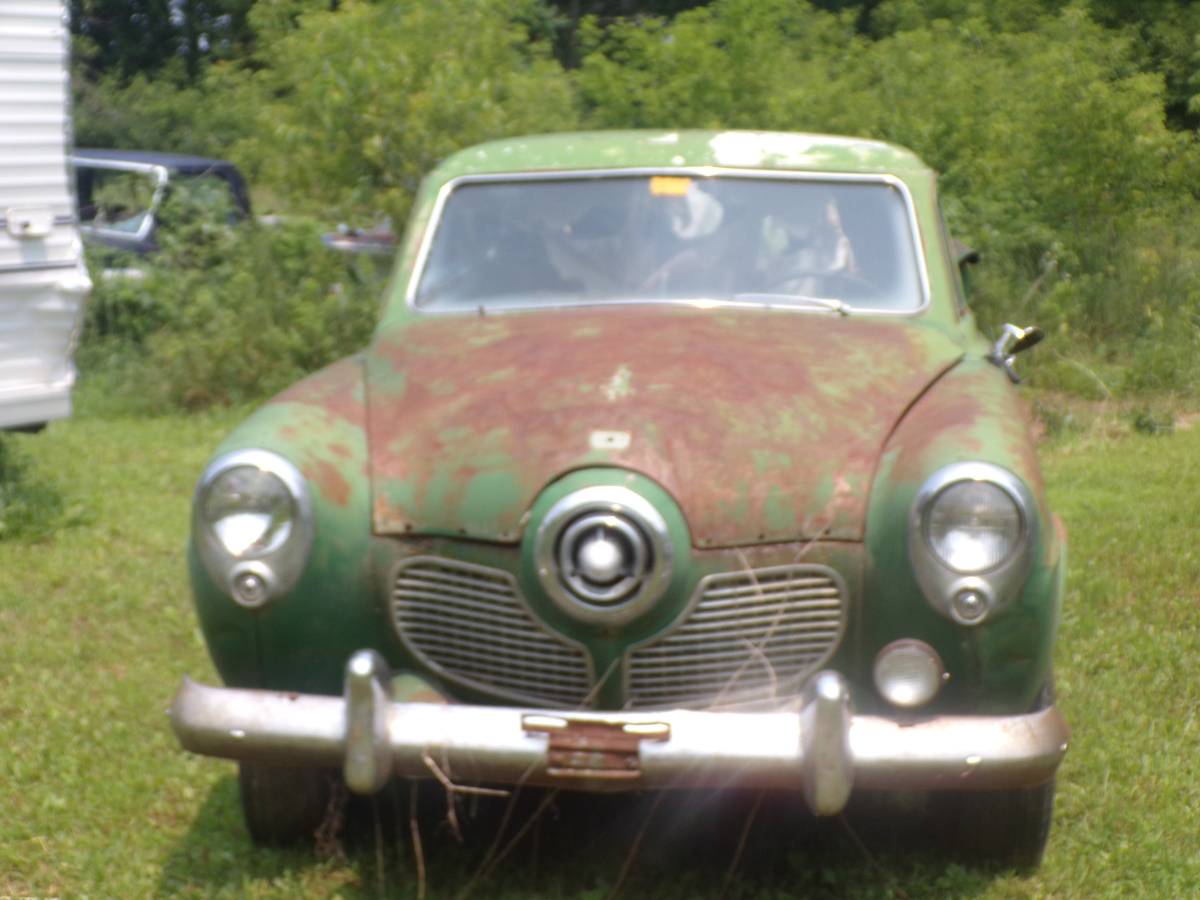 Studebaker-Commander-car-1951-1