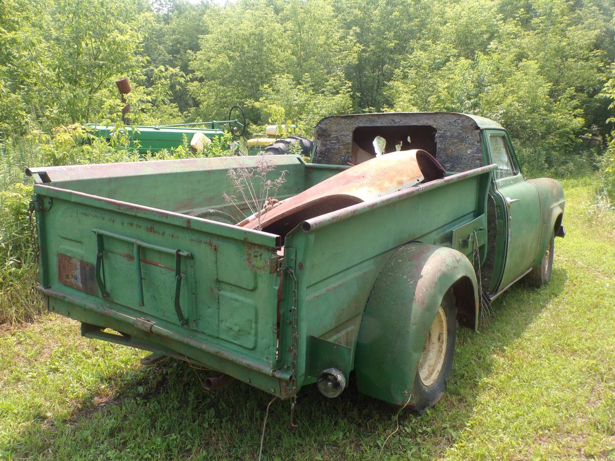 Studebaker-Commander-car-1951-2