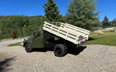 Studebaker-Dump-truck-1949-green-2