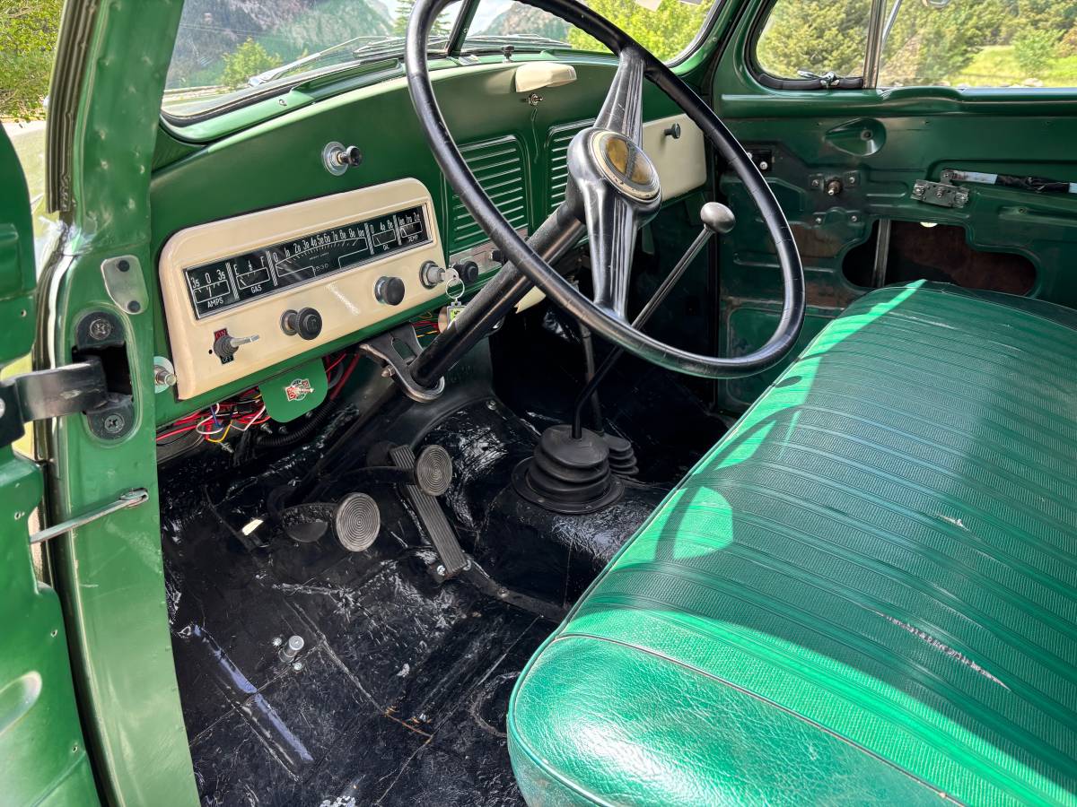 Studebaker-Dump-truck-1949-green-3
