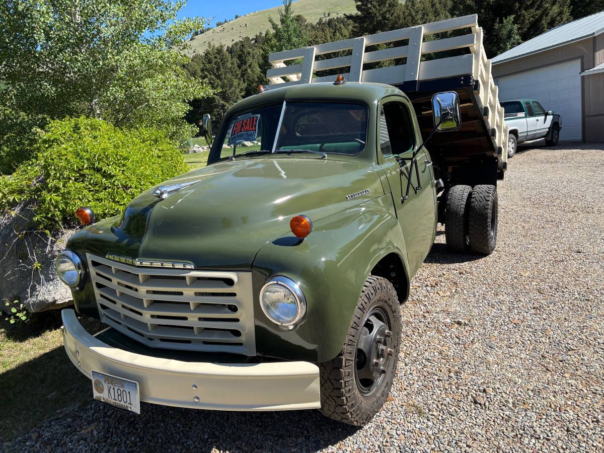 Studebaker-Dump-truck-1949-green