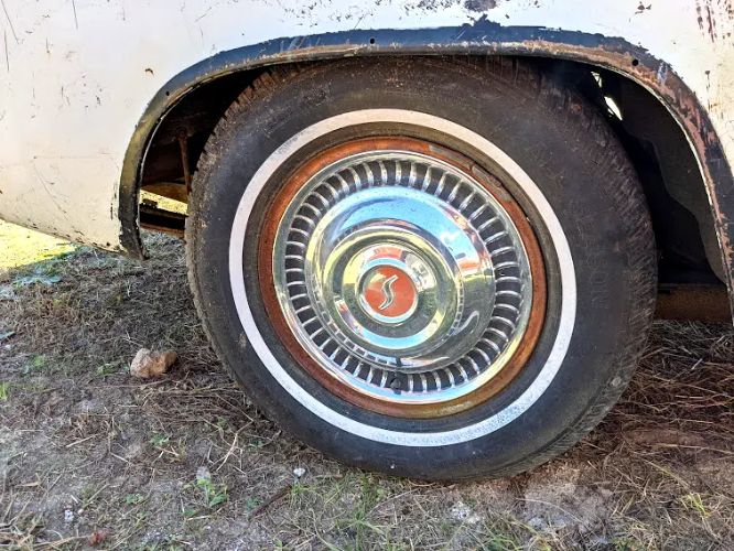 Studebaker-Gran-turismo-1962-White-Red-vinyl-9