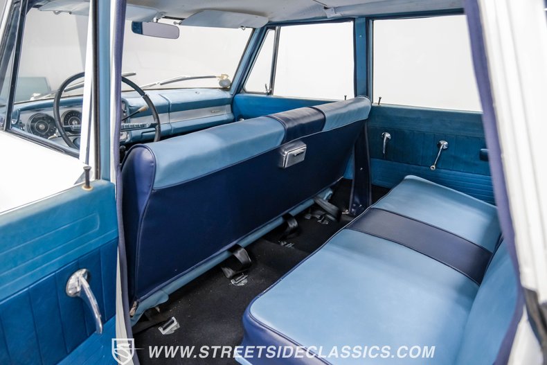 Studebaker-Lark-1963-White-Blue-4