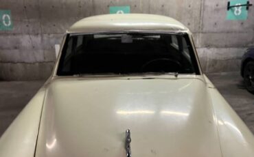 Studebaker-champion-1951-yellow-2