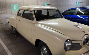 Studebaker-champion-1951-yellow