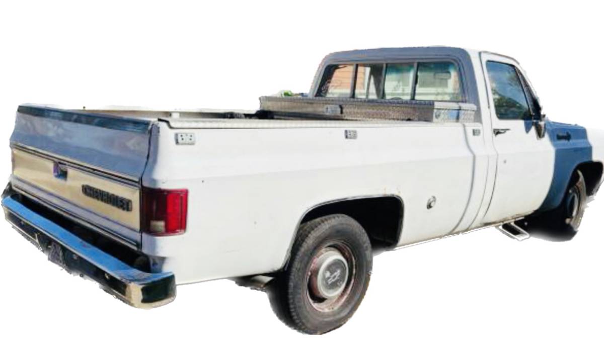 Studebaker-champion-1952-grey-4