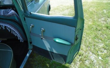 Studebaker-lark-6-1961-Sedan-24