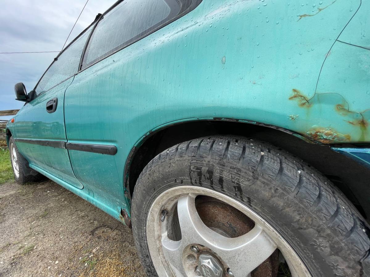 Subaru-Impreza-1995-4