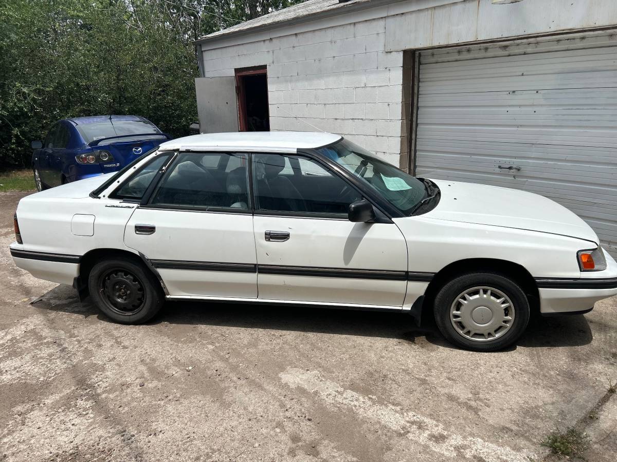 Subaru-Legacy-1990-white-1