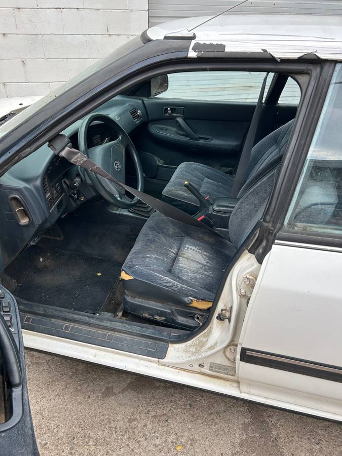 Subaru-Legacy-1990-white-4