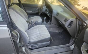 Subaru-Legacy-wagon-1991-silver-4