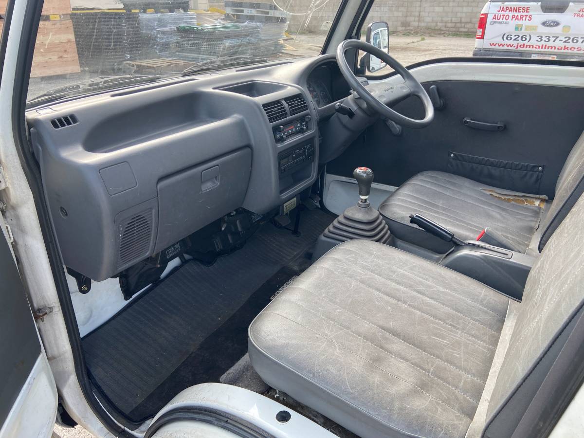 Subaru-Sambar-1990-white-19