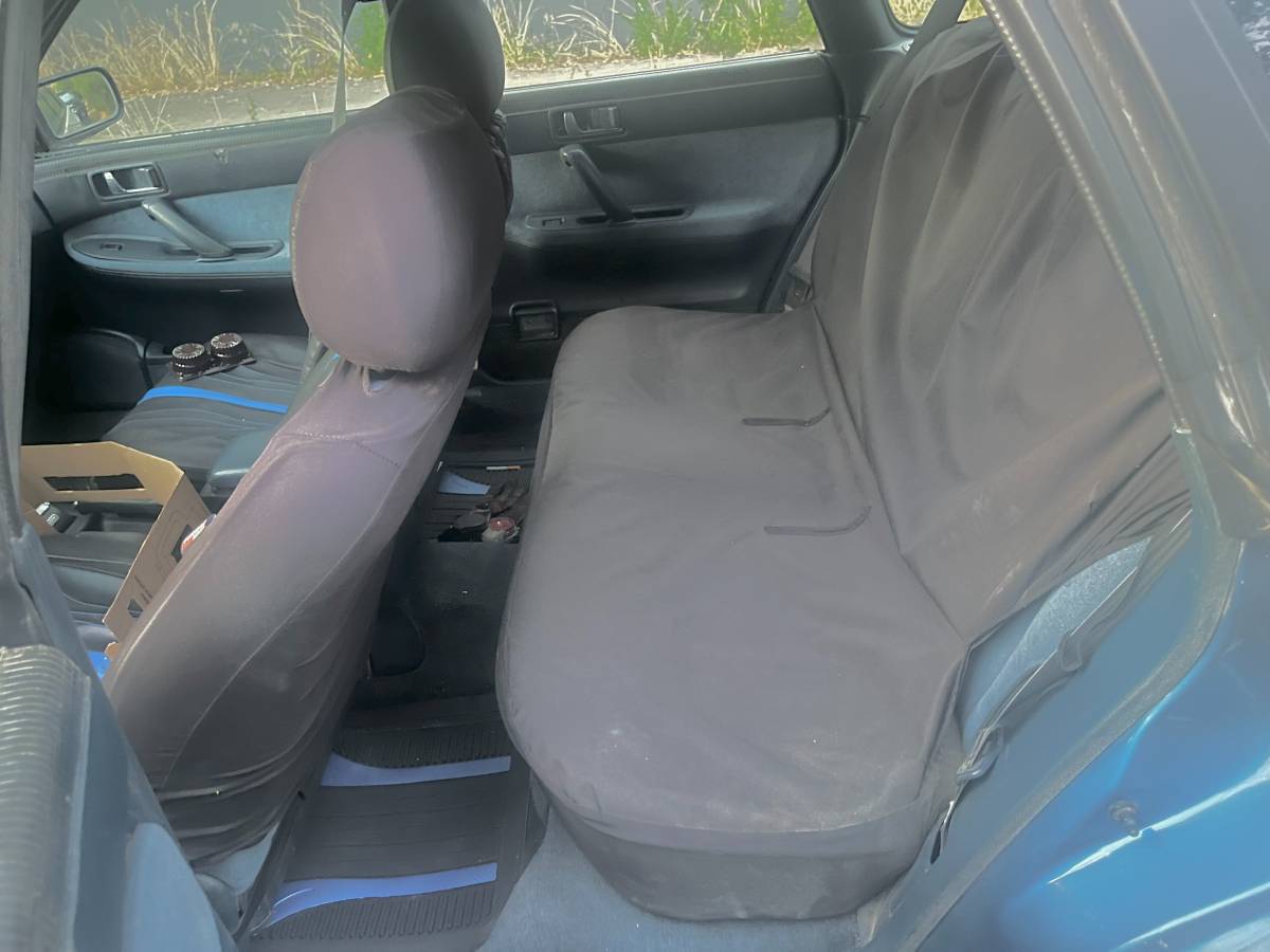 Subaru-legacy-outback-wagon-1991-white-7