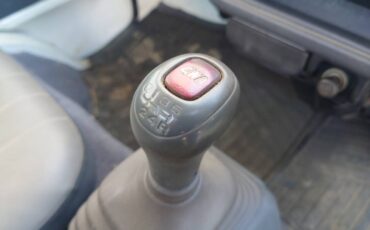 Subaru-sambar-1995-white-11